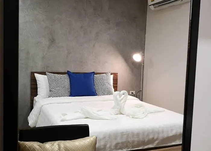 Tata House 3*