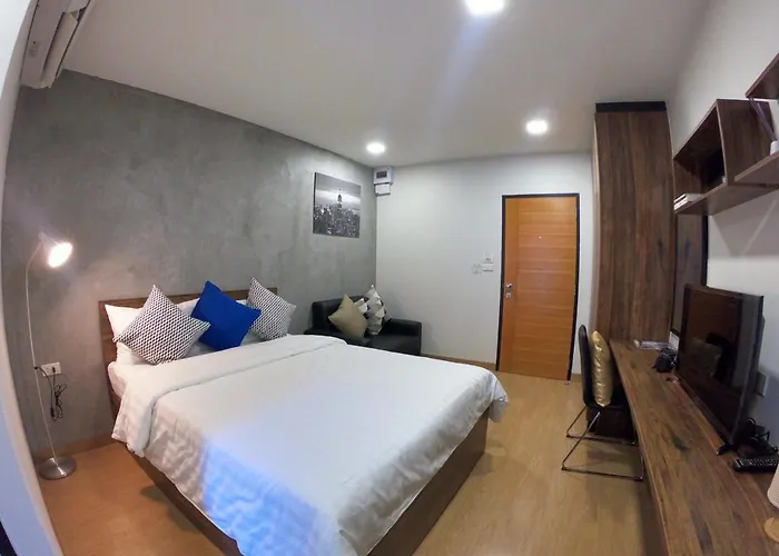 Tata House 3* バンコク都